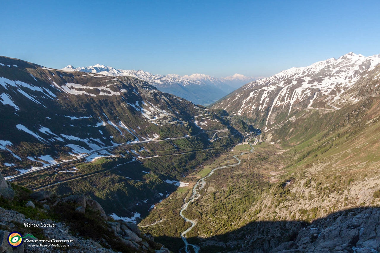 04_La vista dall'Hotel Belvedere sul Rodano ed il Vallese.JPG